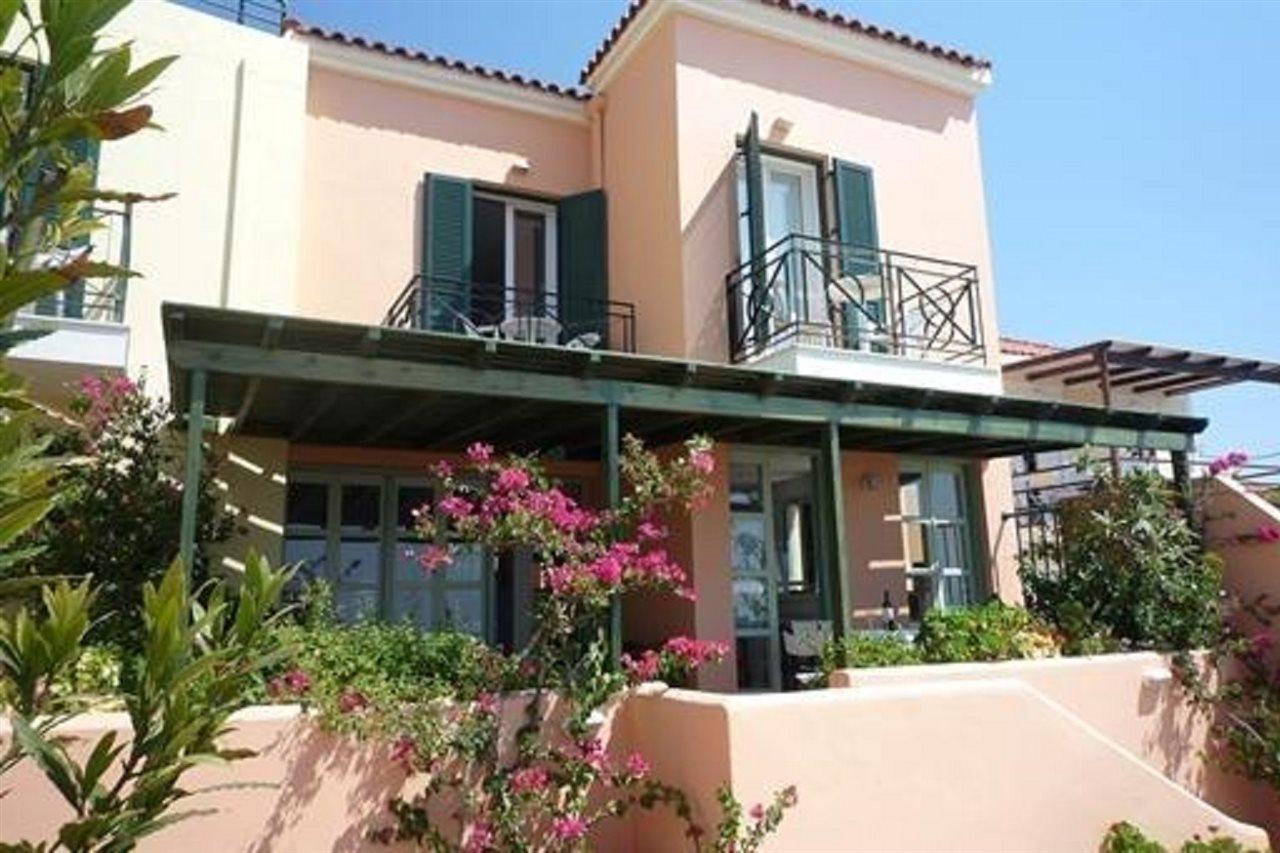 Astra Village Питагорио Екстериор снимка
